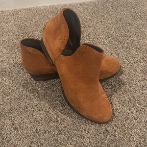 Sorel chestnut booties